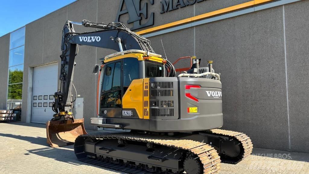 Volvo ECR 235 E Bagri goseničarji