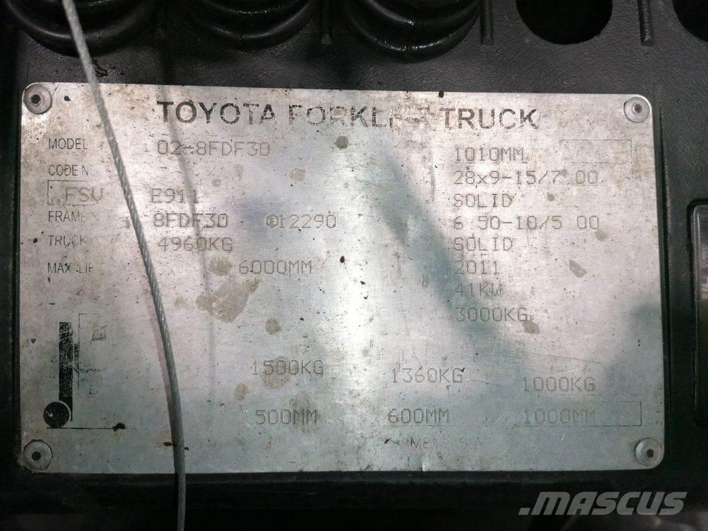 Toyota 02-8FDF30 Dizelski viličarji