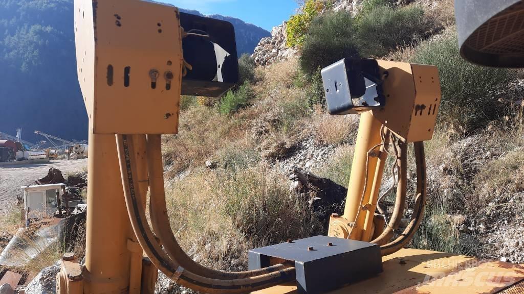 CAT D 8 R II Buldožerji goseničarji