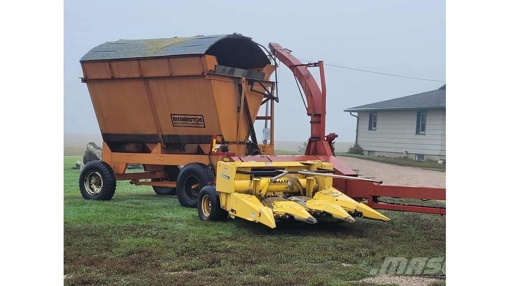 New Holland FP230 Kombajni za krmo