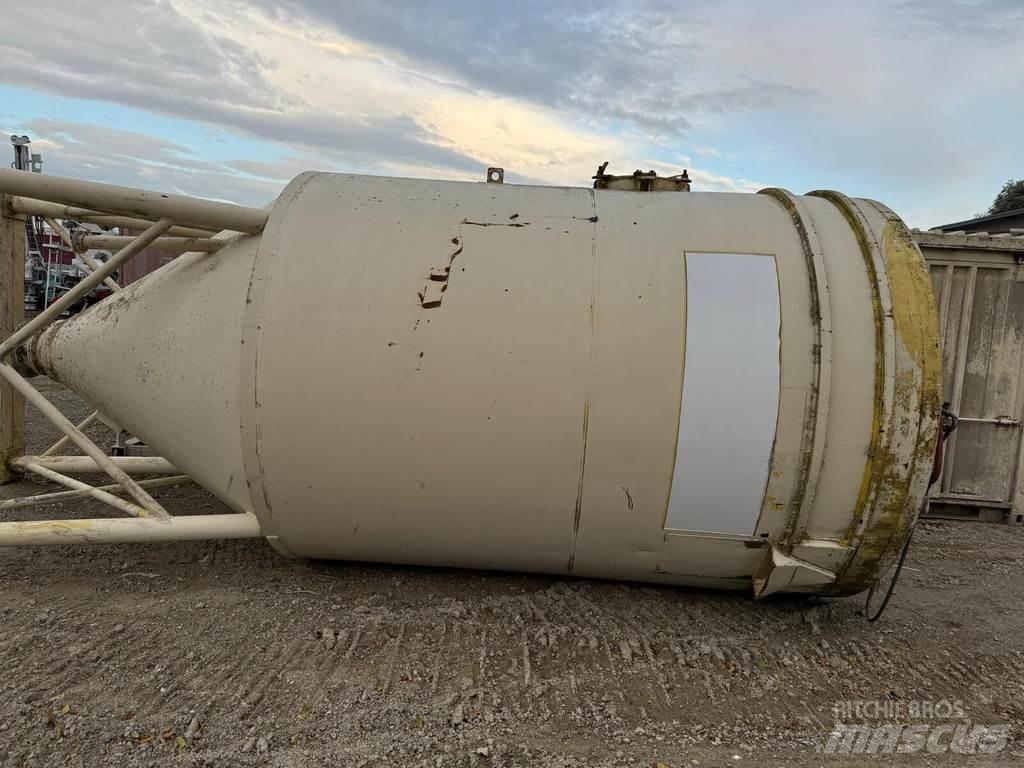  Silo 18 m3 Oprema za razkladanje silosa