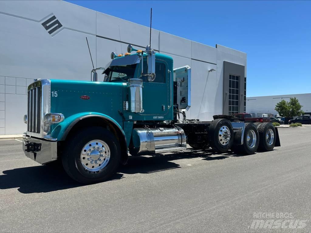 Peterbilt 388 Vlačilci