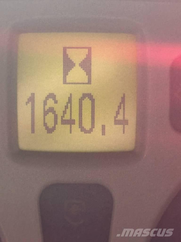 New Holland T 5040 Traktorji