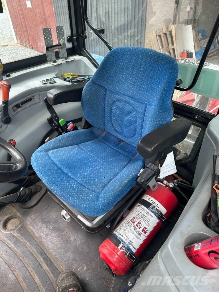 New Holland T 5040 Traktorji