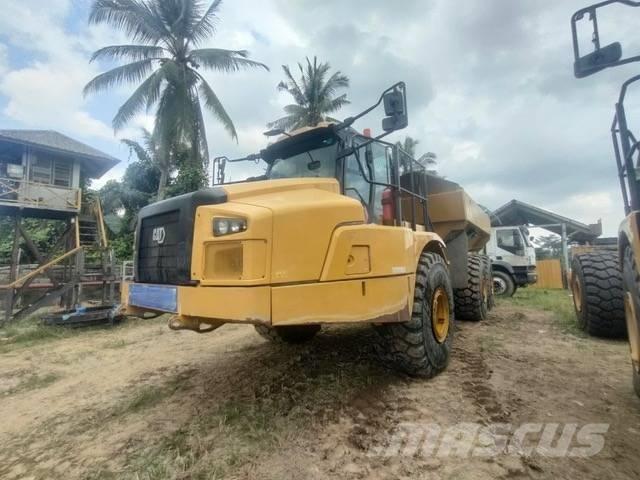 CAT 745 Zglobni demperji