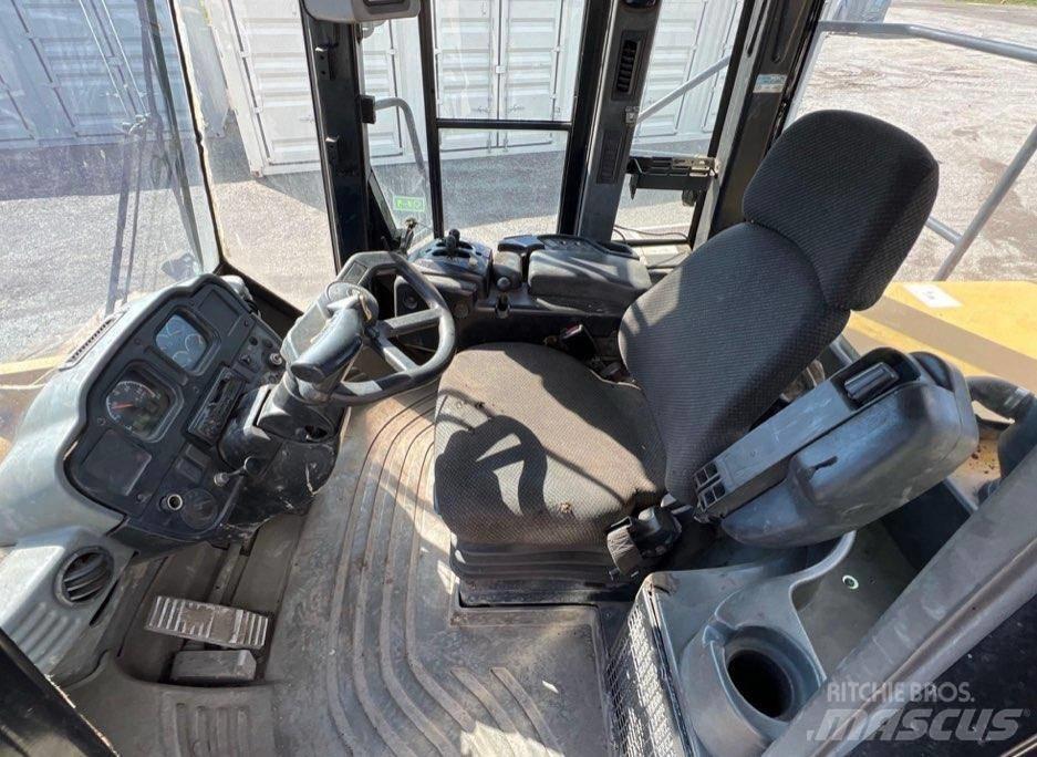 CAT 980G Kolesni nakladalci