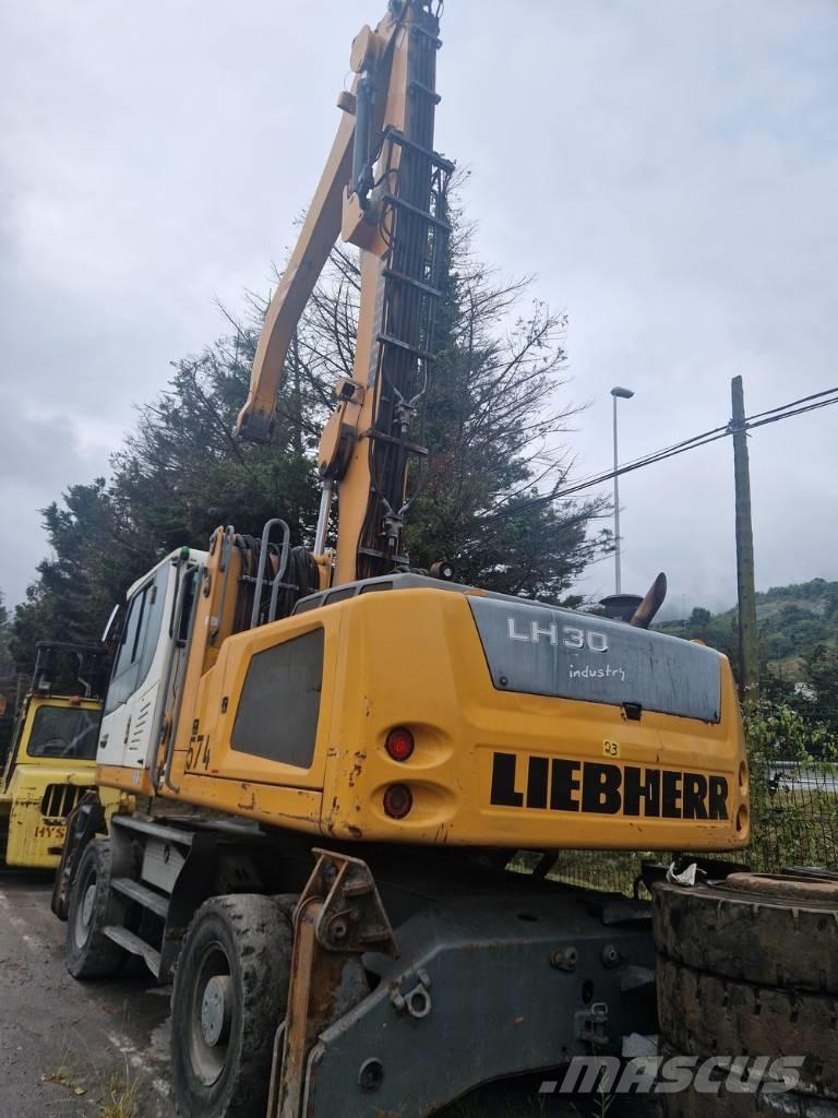 Liebherr LH 30 M Bagri za prekladanje primarnih/sekundarnih surovin