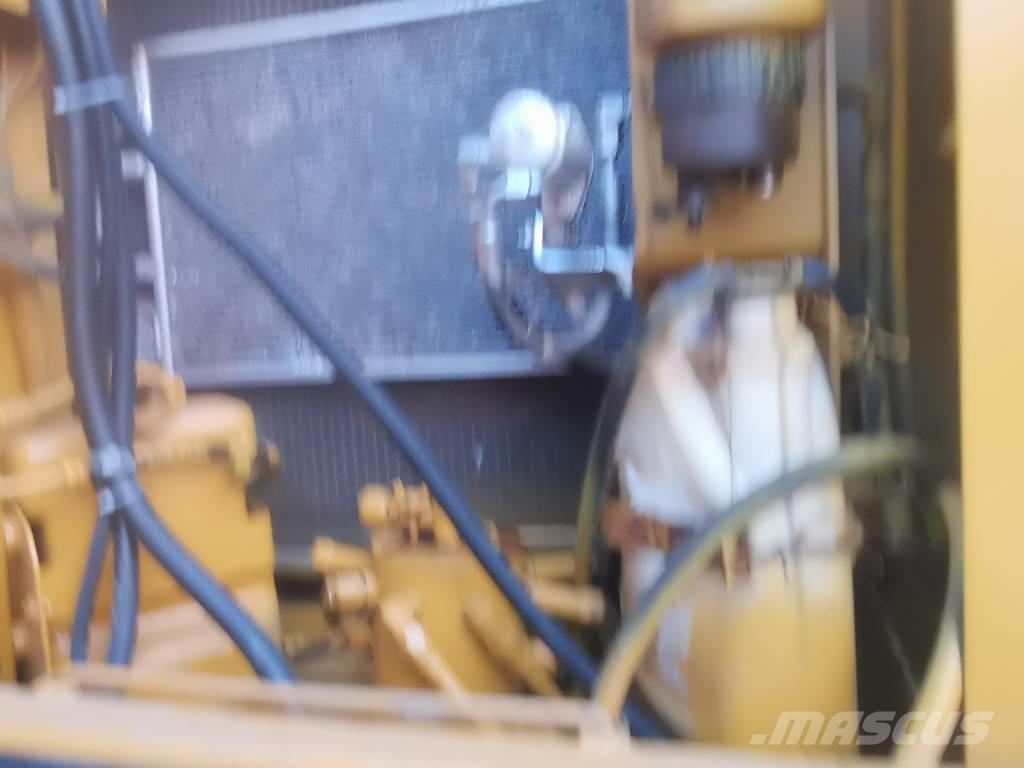 CAT 330 D Bagri goseničarji