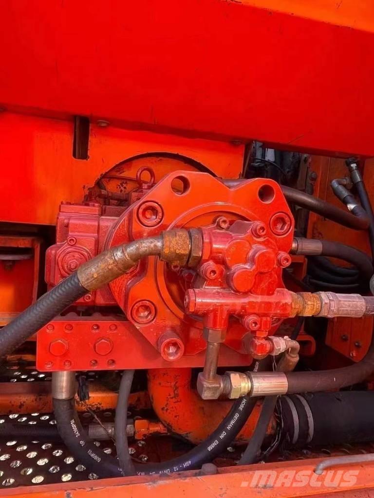 Doosan DH 300 LC-7 Bagri goseničarji
