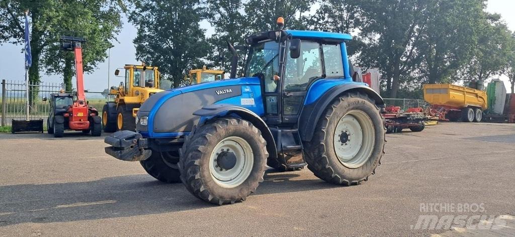 Valtra T160 Traktorji