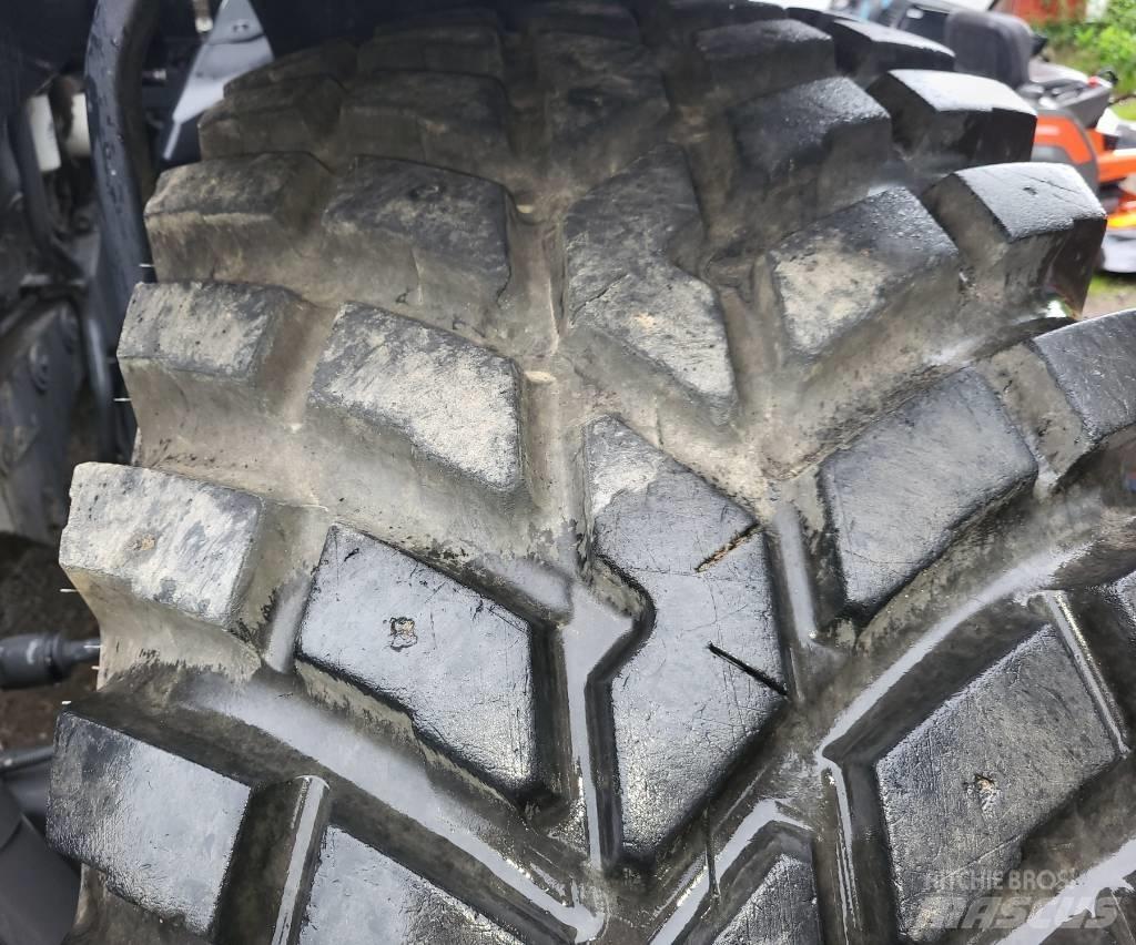 Valtra T 235 D Traktorji