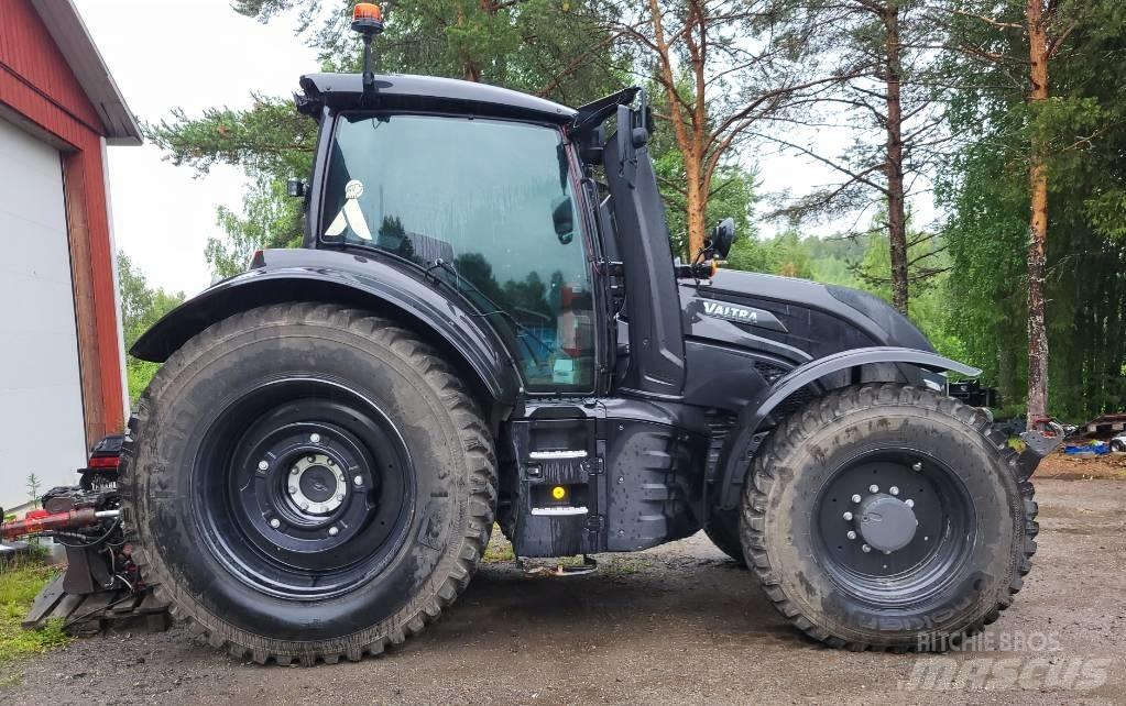 Valtra T 235 D Traktorji