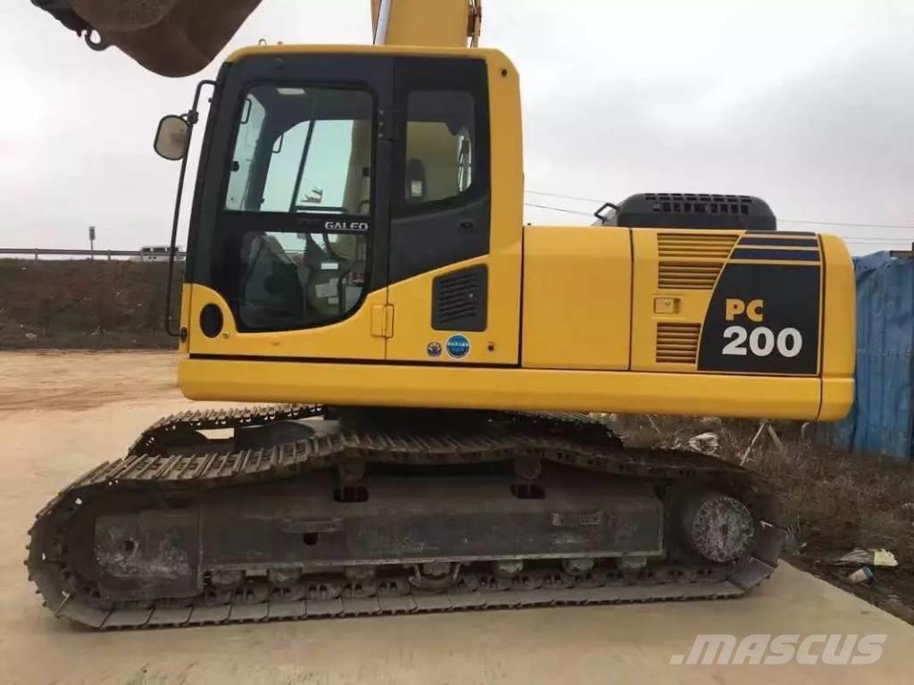 Komatsu PC 200 -8 Bagri goseničarji