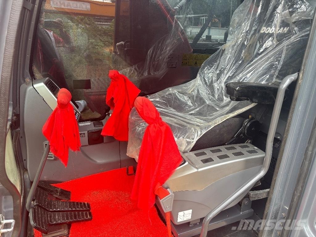 Doosan DX 225 LCA Bagri goseničarji