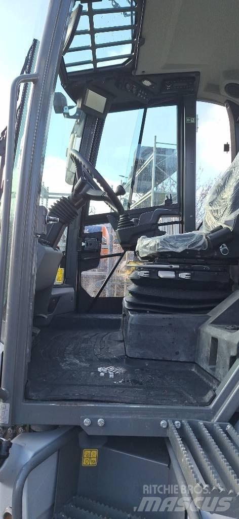 Kramer 8155 Stufe V Kolesni nakladalci