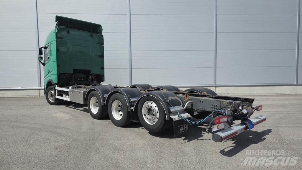 Volvo FH Tovornjaki-šasije