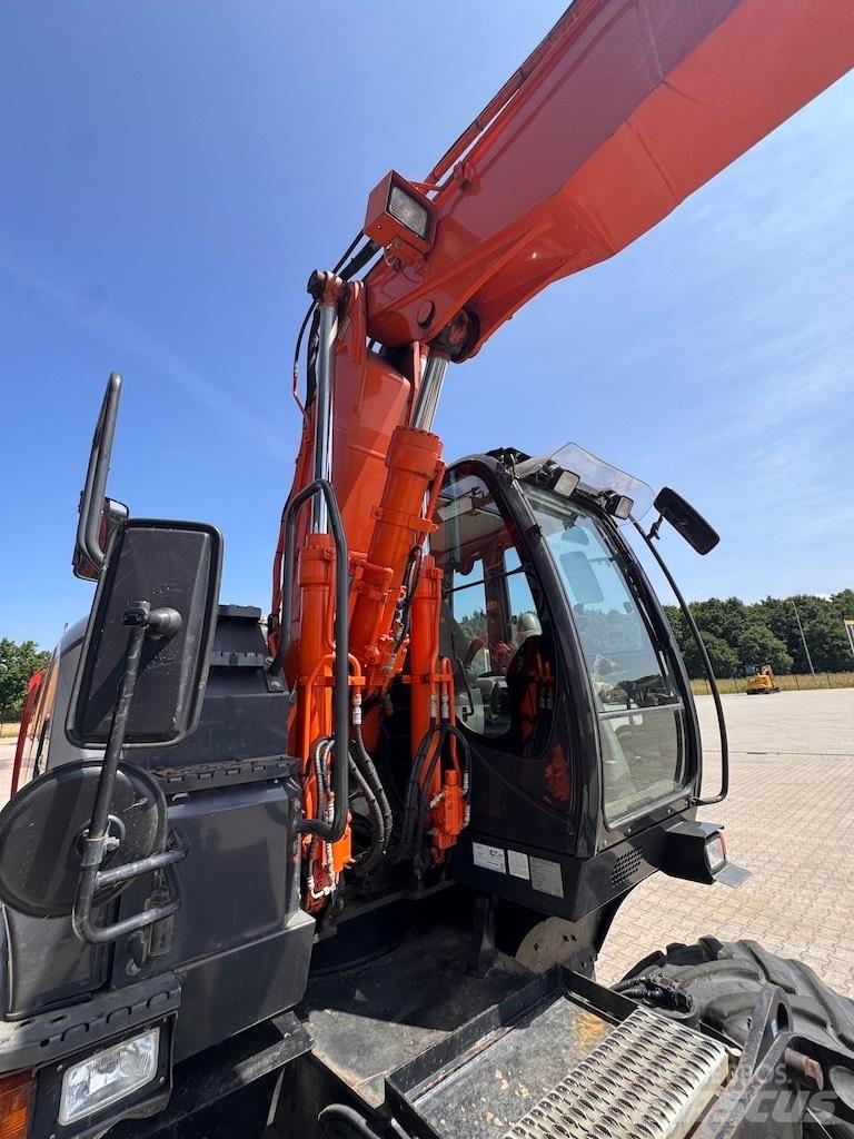 Hitachi 140W Bagri na kolesih