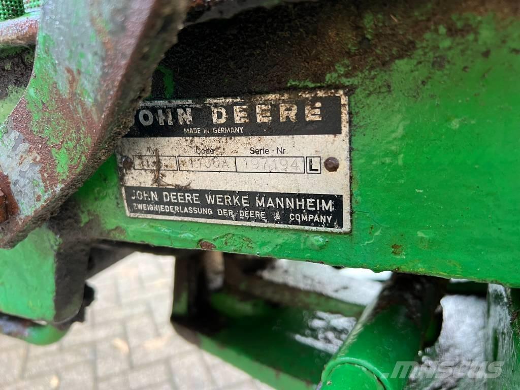 John Deere 1130 Traktorji