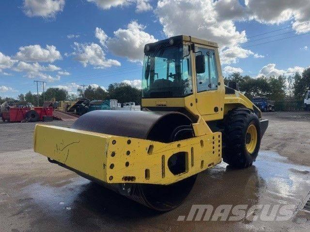 Bomag BW 216 DH-4i Enojni valjarji