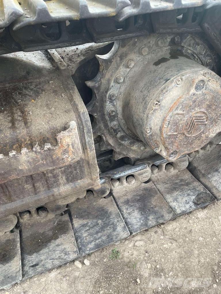 JCB JZ 235 LC Bagri goseničarji