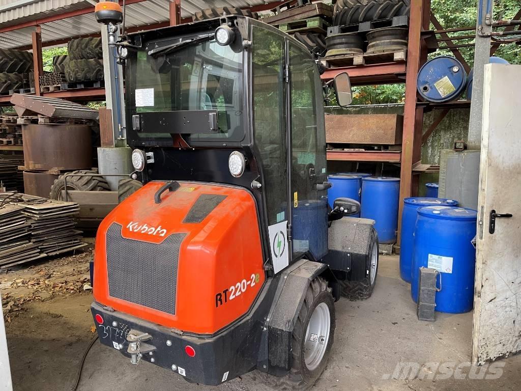 Kubota RT220-2e Kolesni nakladalci