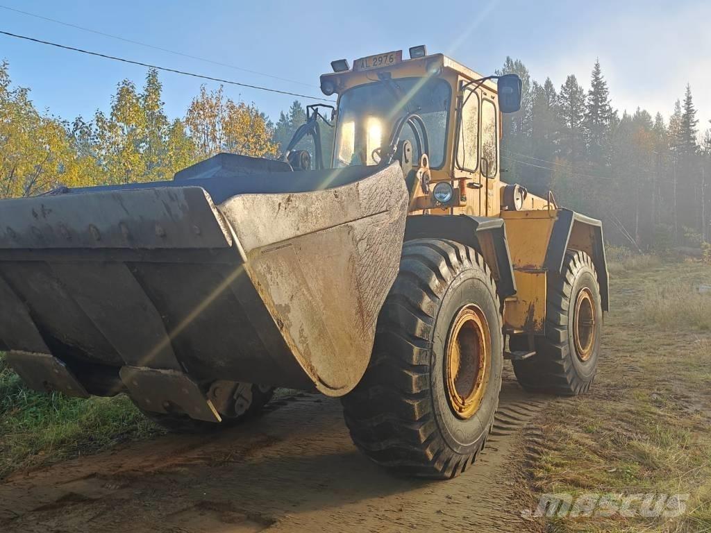 Volvo BM 4500 Kolesni nakladalci