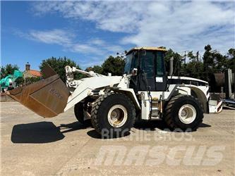 CAT 962 G Kolesni nakladalci