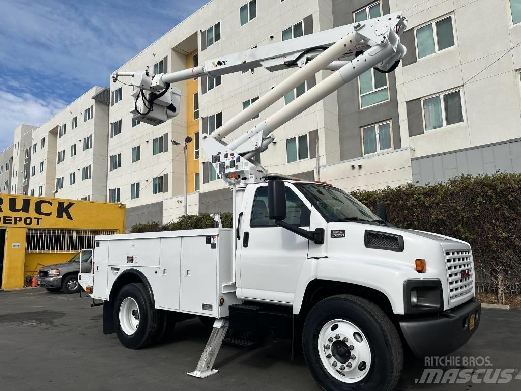 GMC Topkick C 7500 Tovornjaki z žerjavom