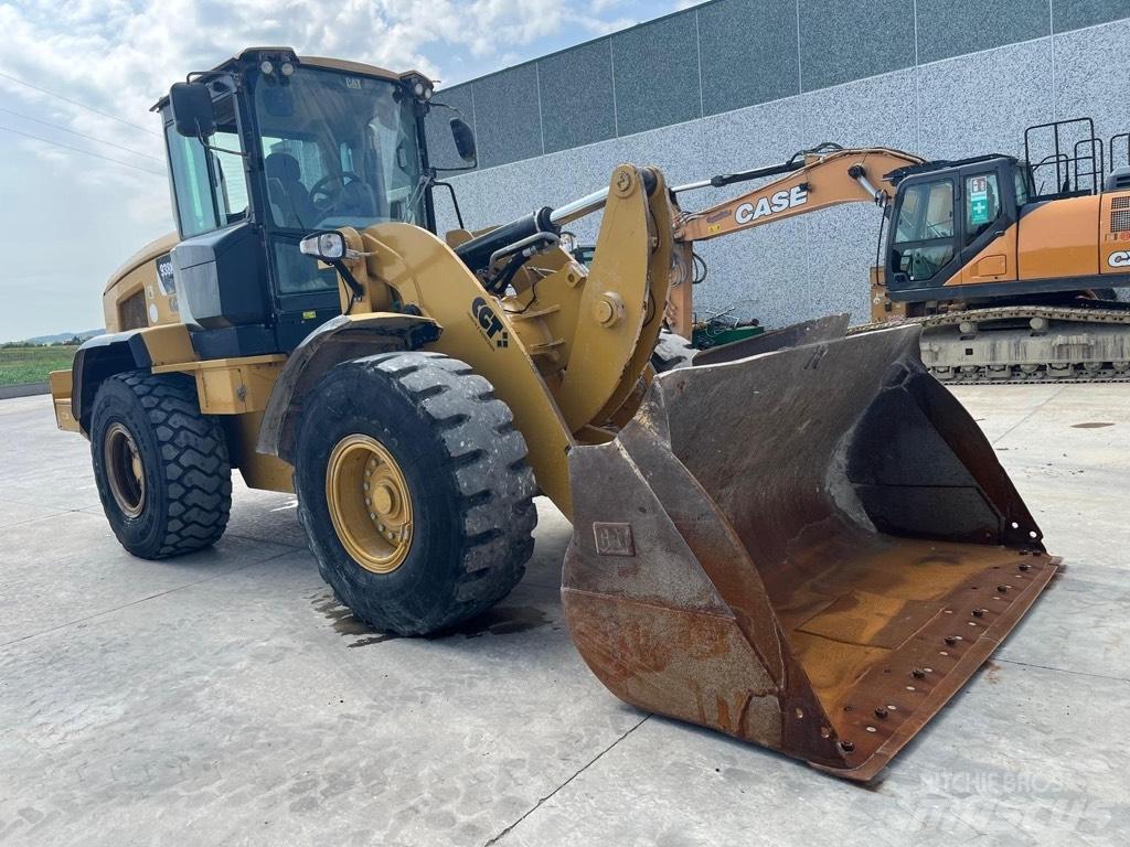 CAT 938 K Kolesni nakladalci