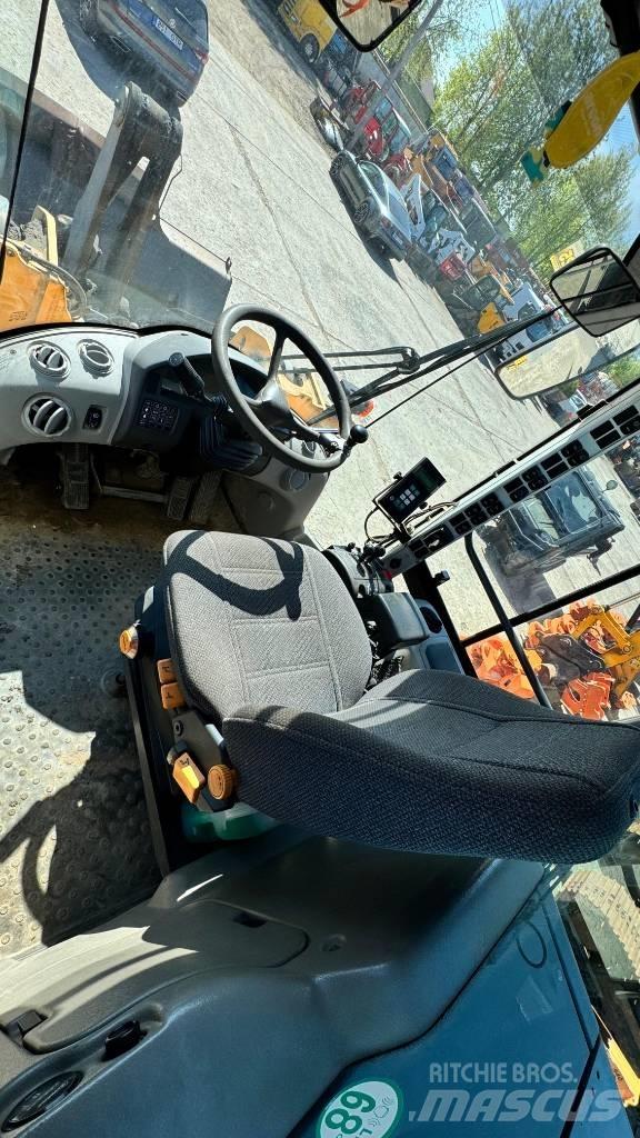Volvo L 90 F Kolesni nakladalci