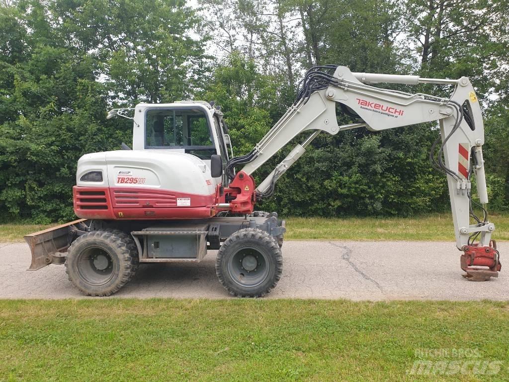 Takeuchi TB295W Bagri na kolesih