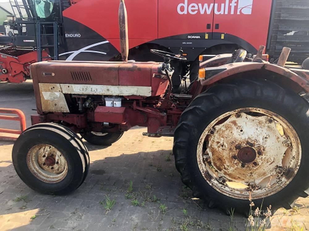IH 453 Traktorji