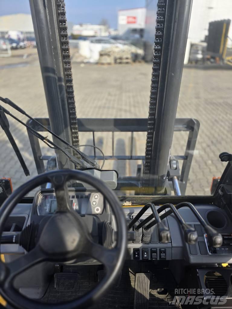 Mitsubishi FG 55 NT Plinski viličarji
