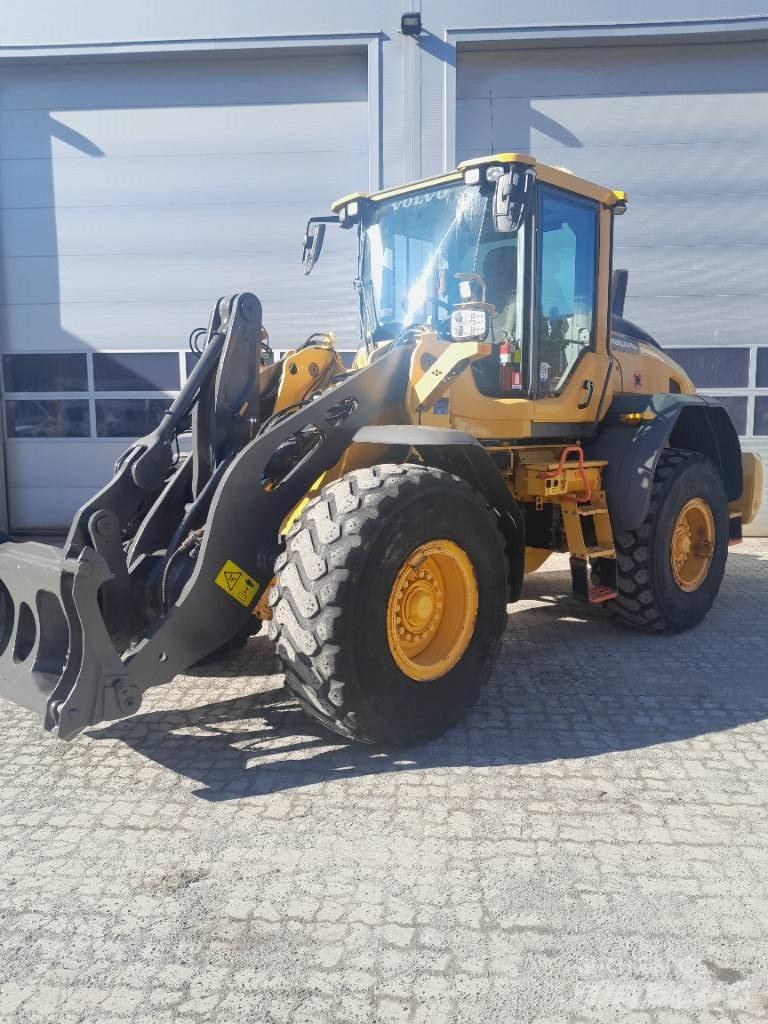 Volvo L90H Kolesni nakladalci