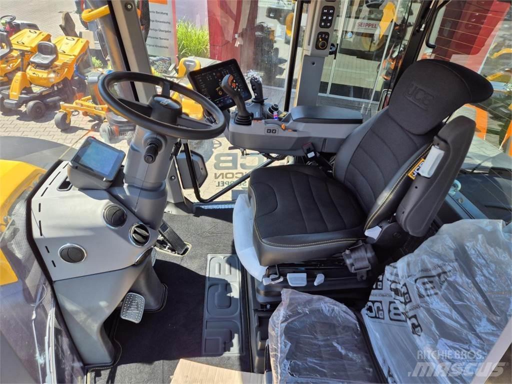 JCB FASTRAC 4220 Traktorji