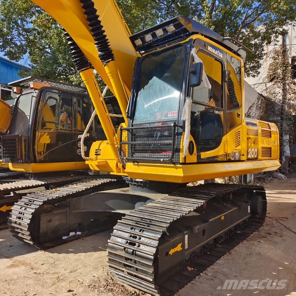 Komatsu PC 200 Bagri goseničarji