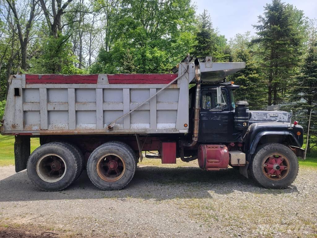 Mack RD 690 SX Kiper tovornjaki