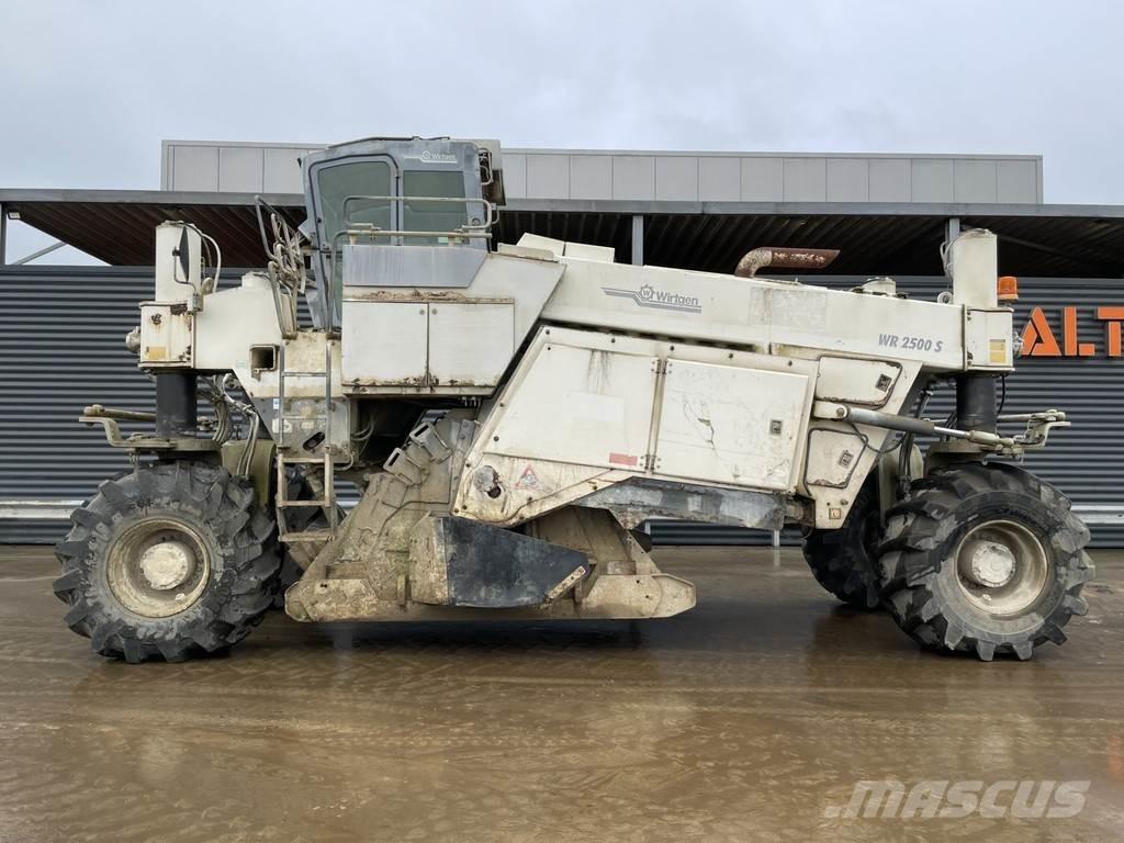 Wirtgen WR 2500S Stroji za recikliranje asfalta
