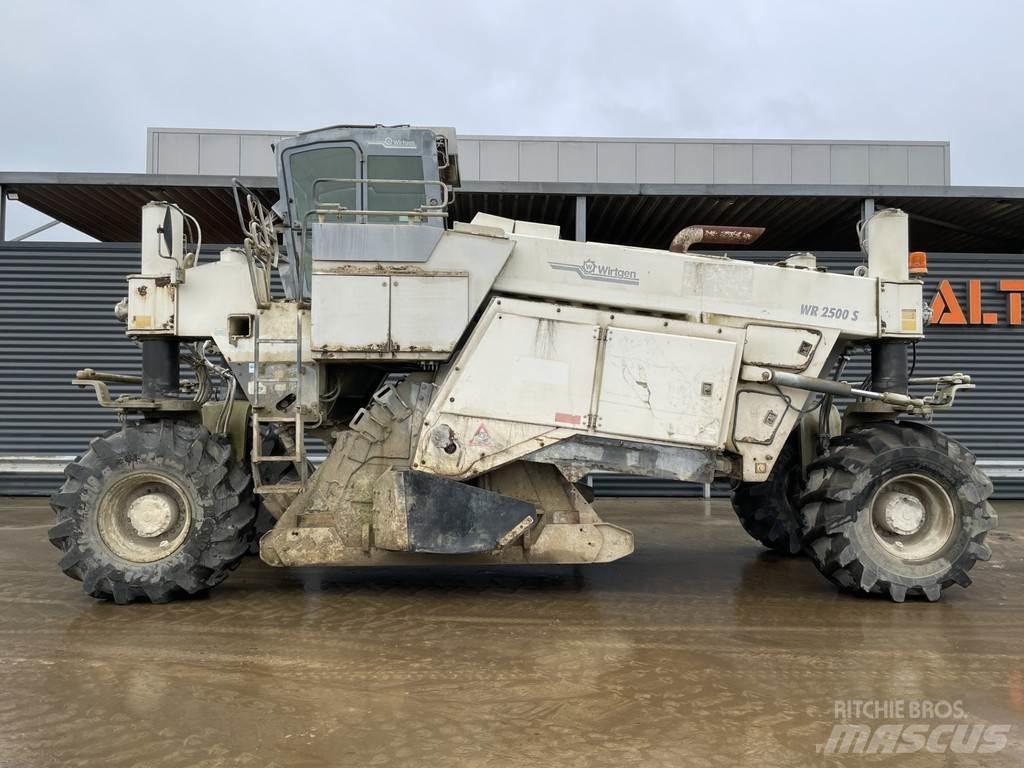 Wirtgen WR 2500S Stroji za recikliranje asfalta