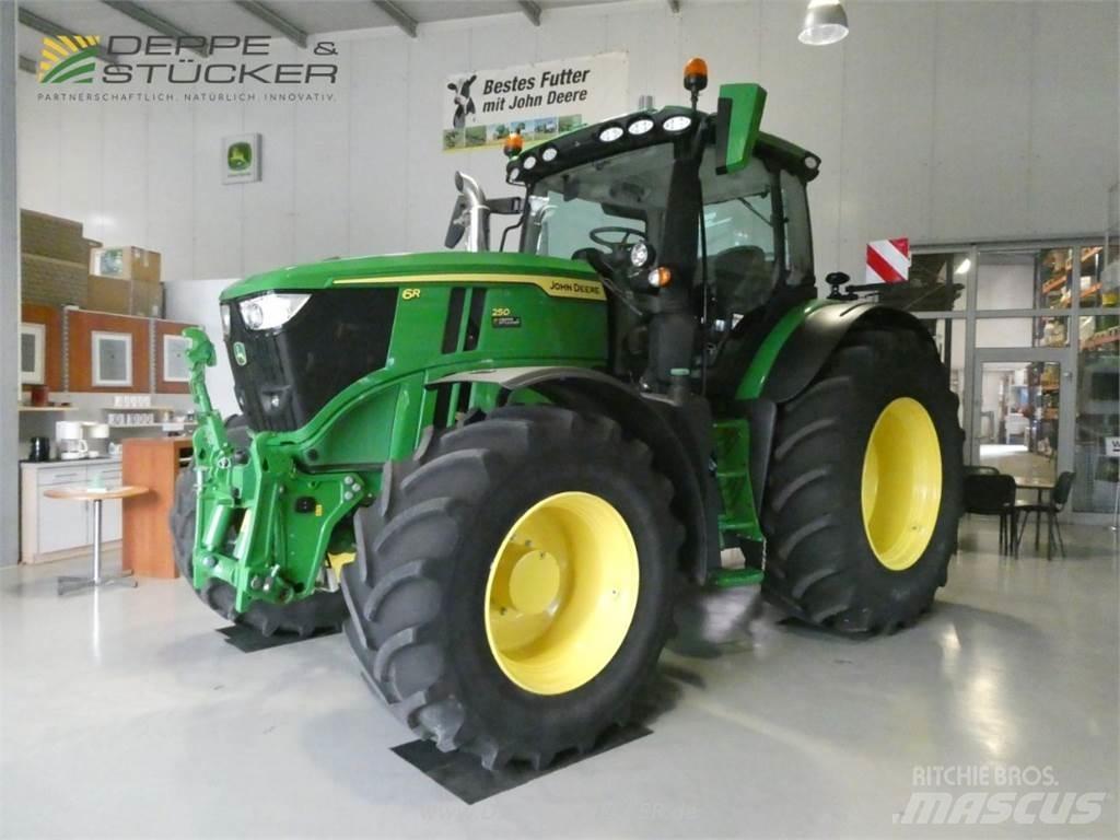 John Deere 6R 250 Traktorji