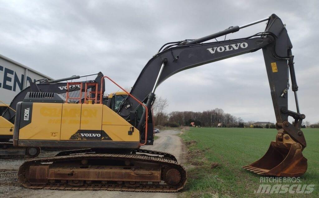 Volvo EC250EL Bagri goseničarji