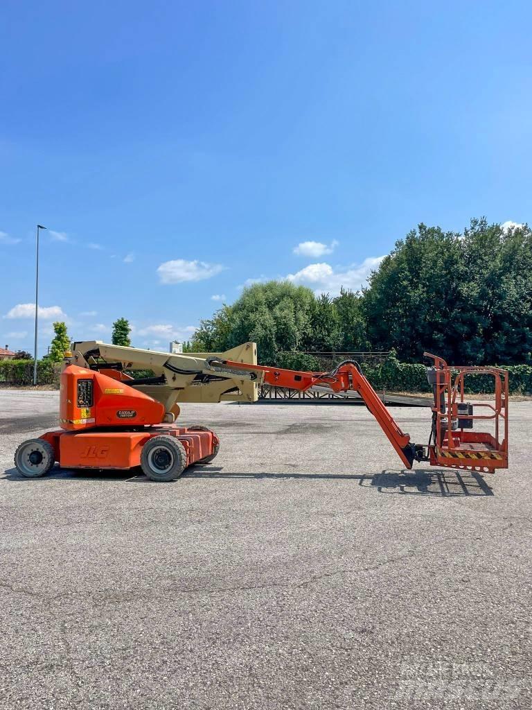 JLG E 400 AJP Zglobne dvižne ploščadi