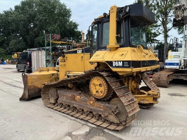 CAT D 6 M XL Buldožerji goseničarji