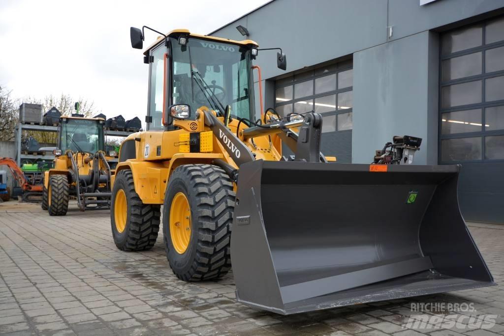 Volvo L 30 H Kolesni nakladalci