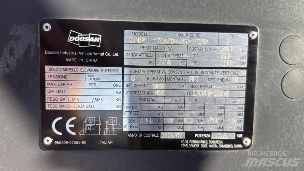 Bobcat D 25 NXP Dizelski viličarji