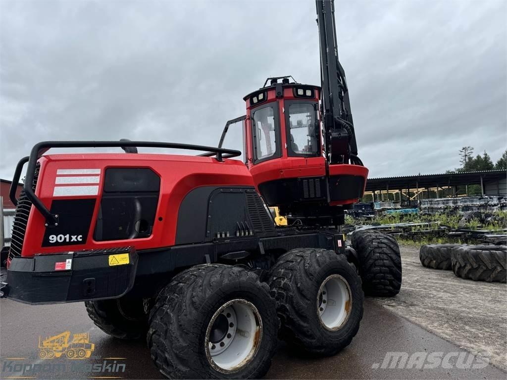 Komatsu 901XC Harvesterji