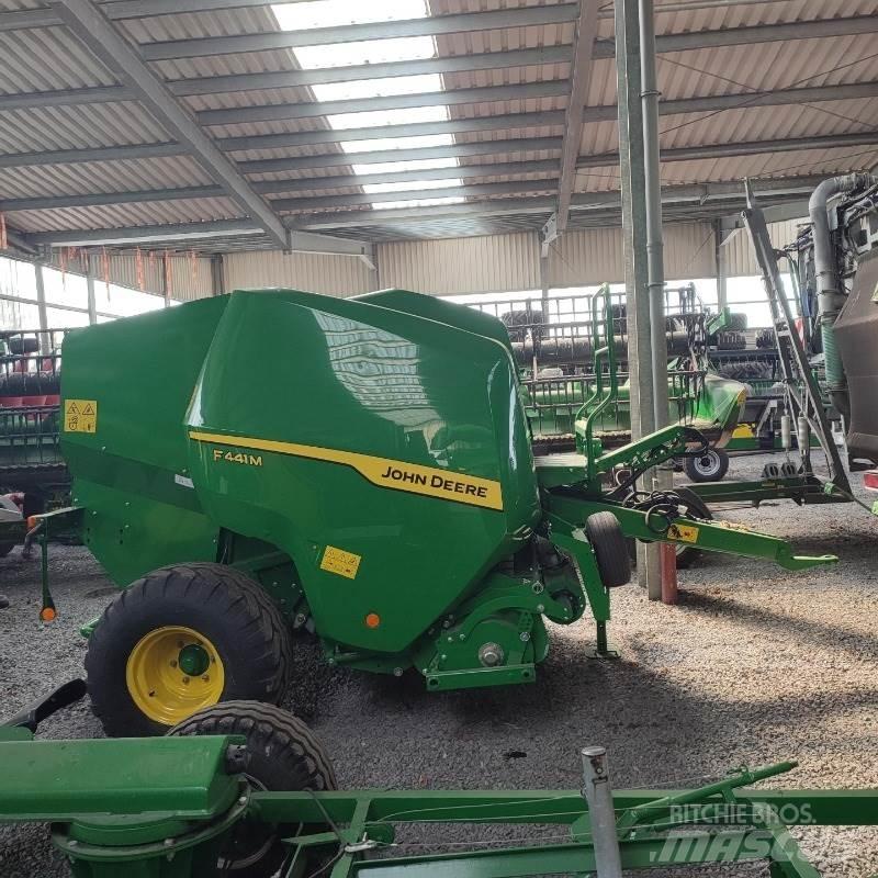 John Deere F441M Balirke (okrogle bale)