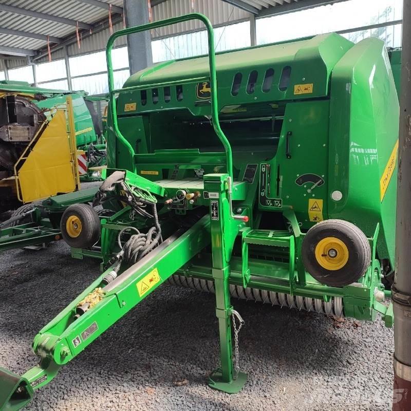 John Deere F441M Balirke (okrogle bale)
