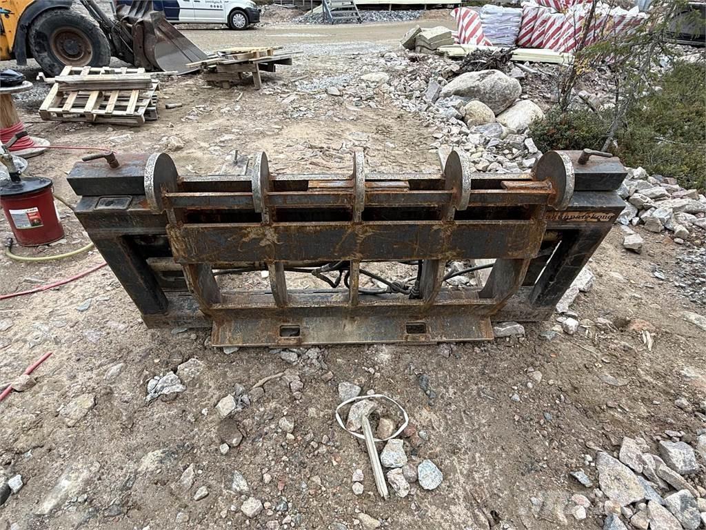 Volvo L220D Kolesni nakladalci