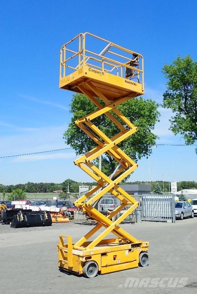 Haulotte Compact 10 Škarjaste dvižne ploščadi